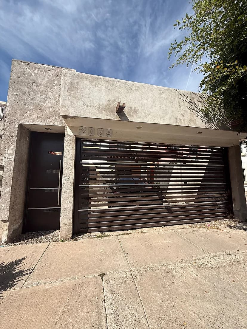 CASA EN RENTA URBIVILLA DEL BOSQUE