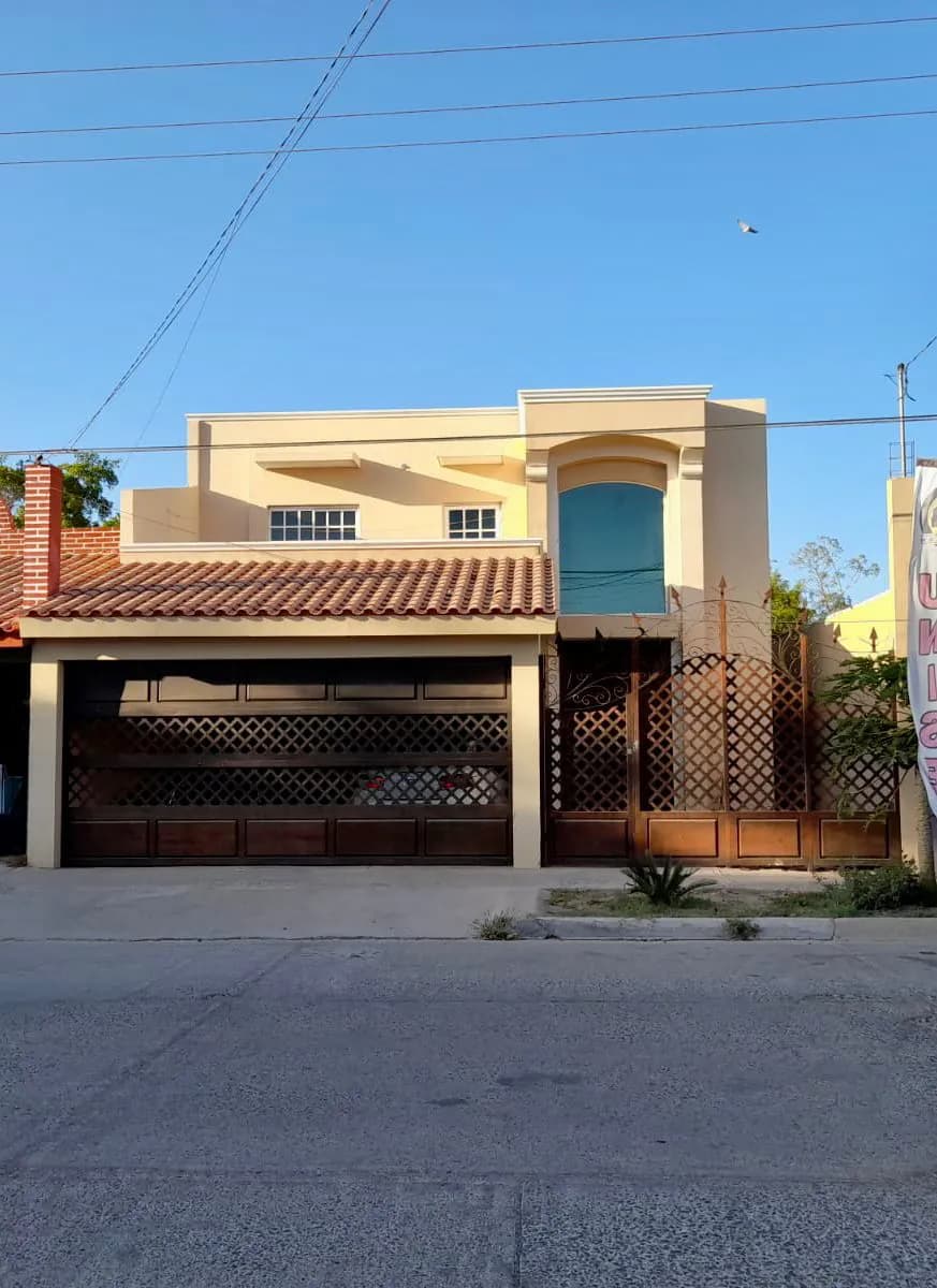 CASA EN RENTA COLONIA ANAHUAC 3 REC