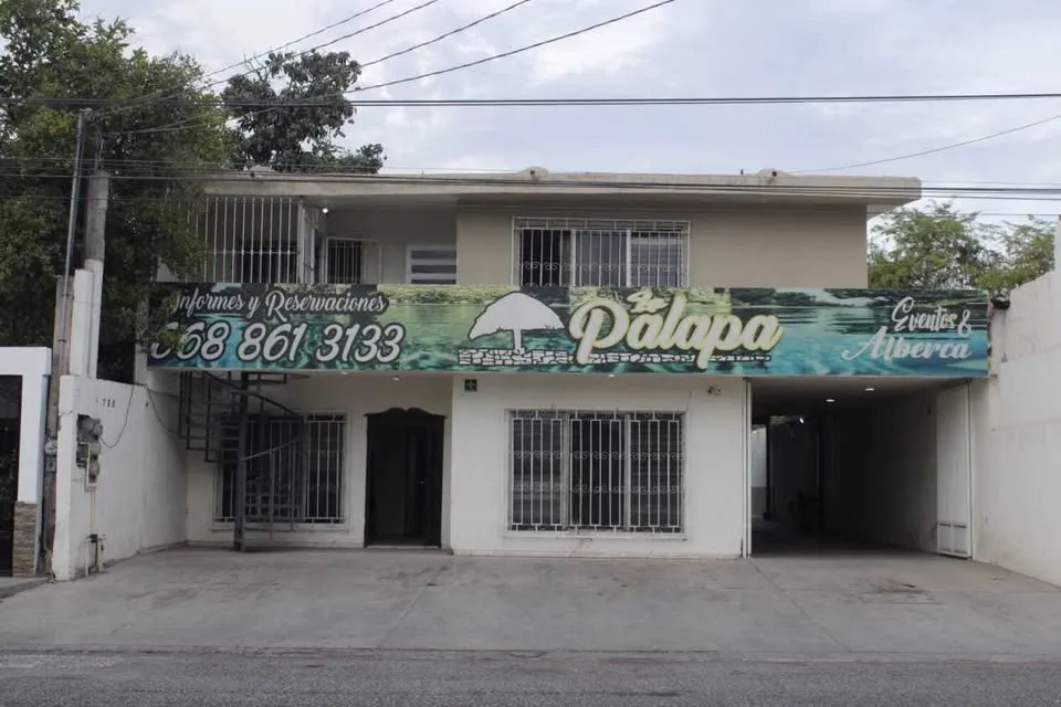 CASA CON VOCACION COMERCIAL EN VENTA