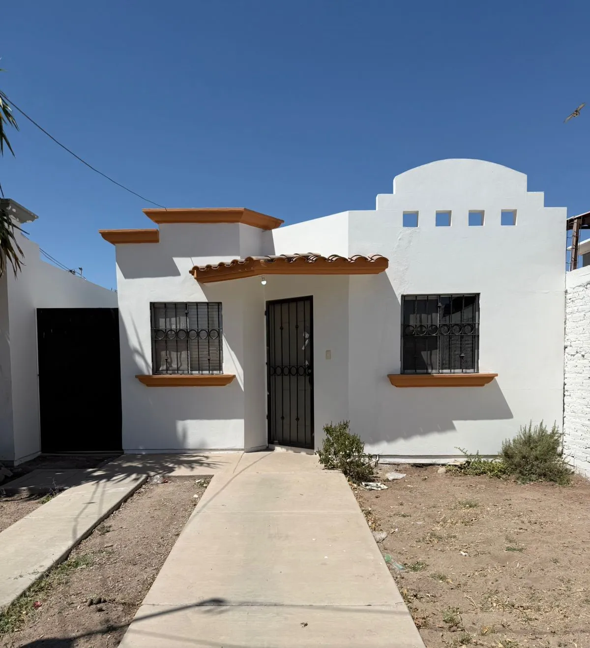 CASA EN RENTA AMUEBLADA 2 REC PRADOS DEL SUR